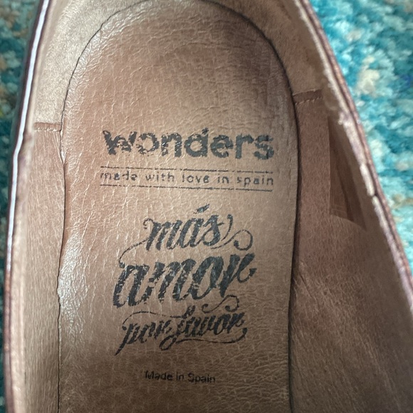 Used burgundy moccasins - Picture 5 of 6